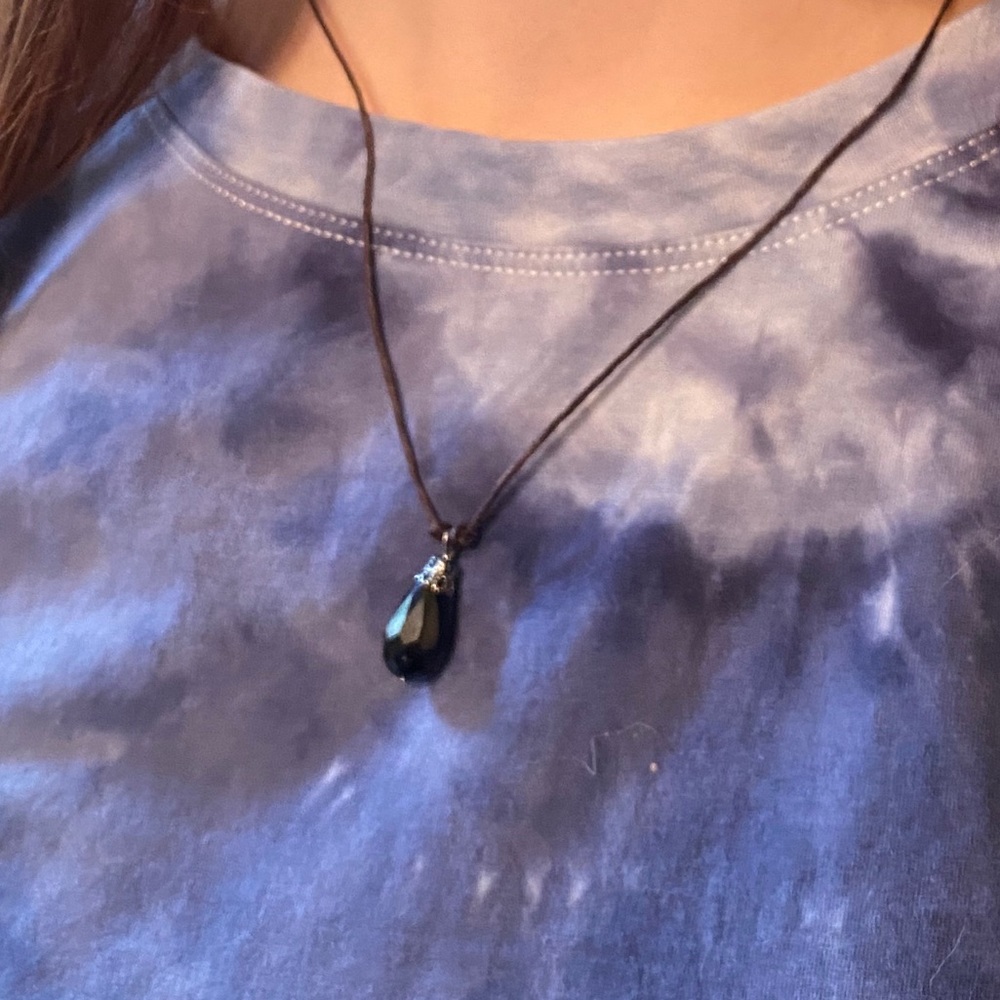 Black Crystal Necklace - Picture 2 of 2